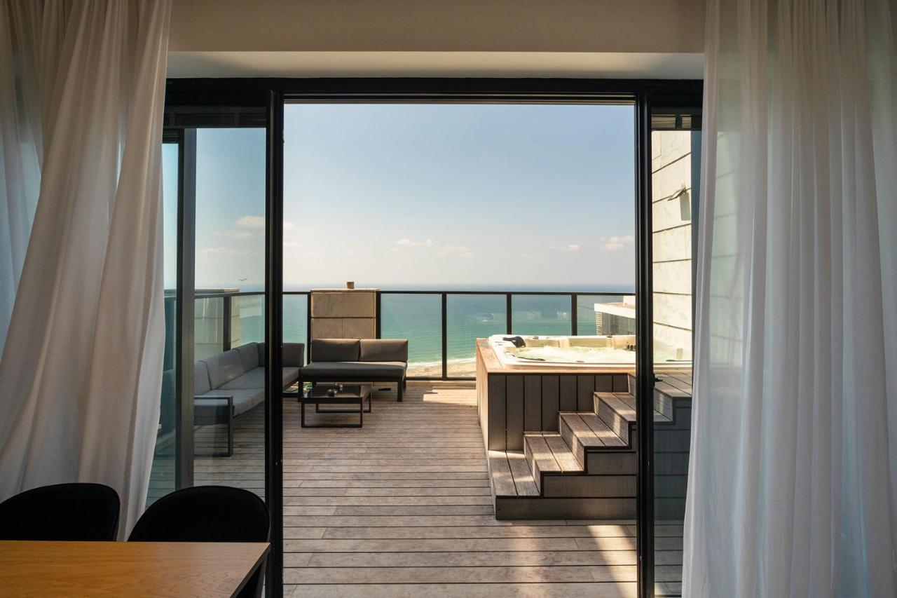 Yalarent Sea-Breeze Penthouse With Jacuzzi Apartment Бат Ям Екстериор снимка