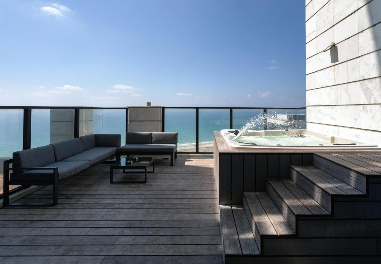 Yalarent Sea-Breeze Penthouse With Jacuzzi Apartment Бат Ям Екстериор снимка