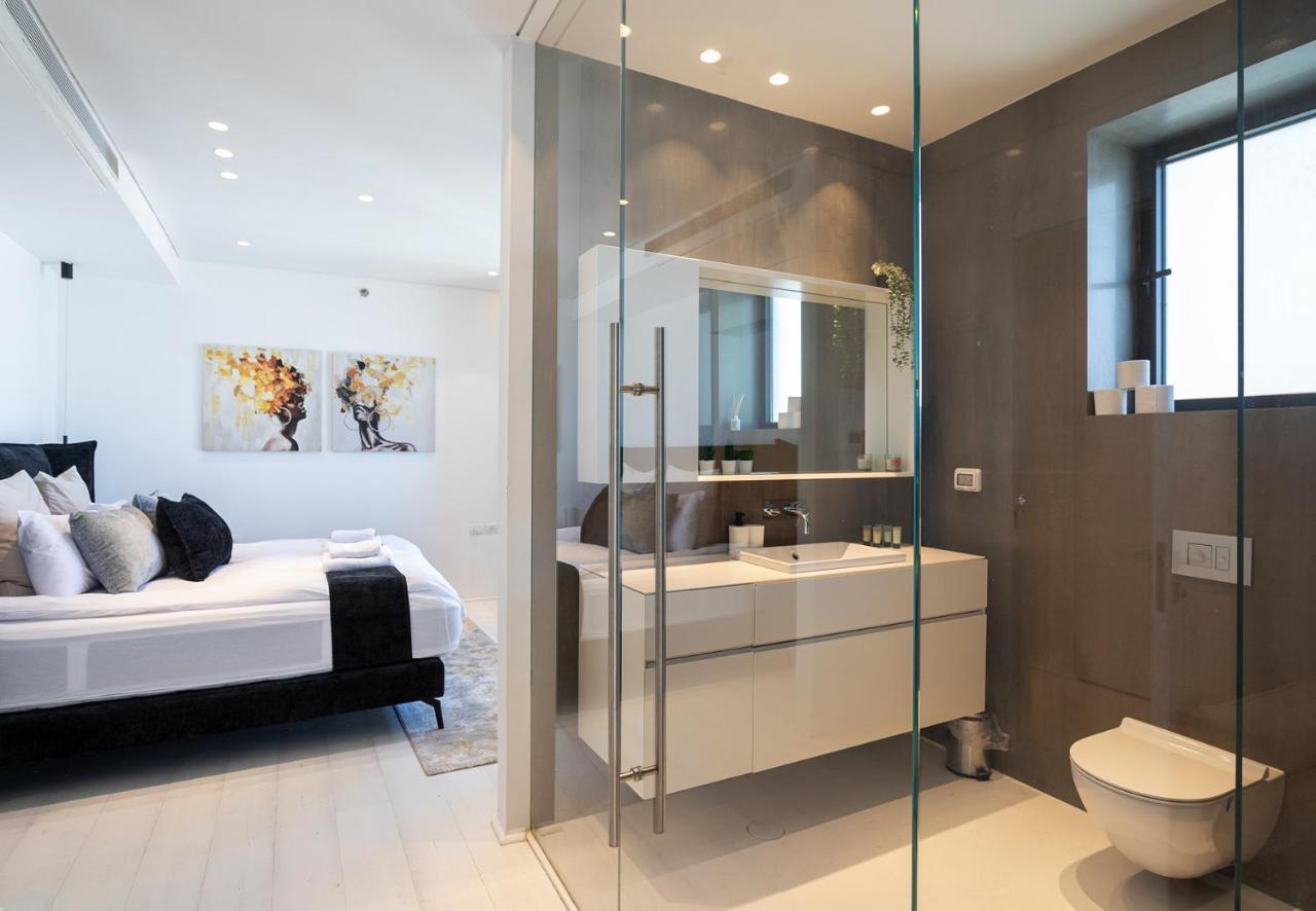 Yalarent Sea-Breeze Penthouse With Jacuzzi Apartment Бат Ям Екстериор снимка